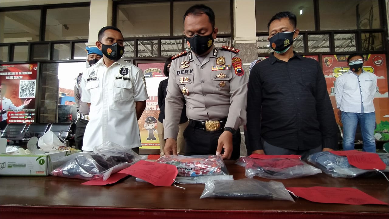 Polisi Tetapkan 4 Tersangka Terkait Viral Video Bullying ABG Putri di Cilacap