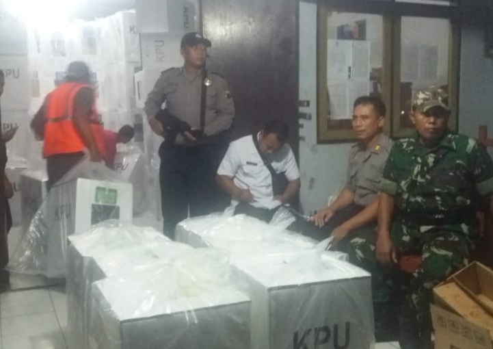 Kapolsek Karangawen Cek Pengamanan Logistik Pemilu