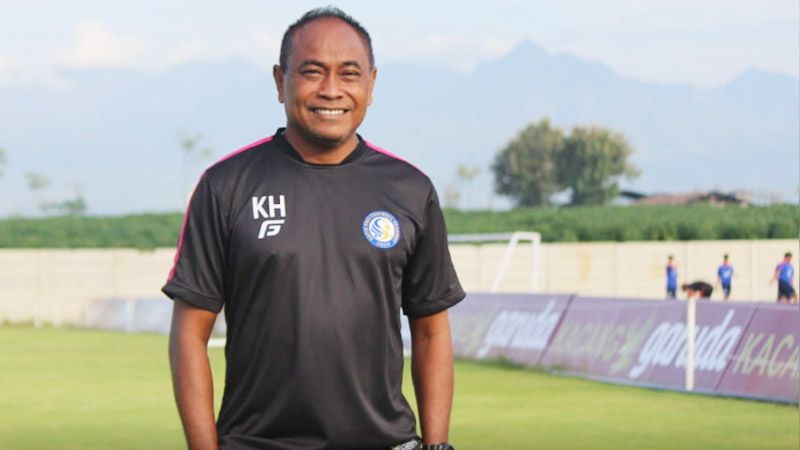 kas-hartadi-saat-melatih.jpg