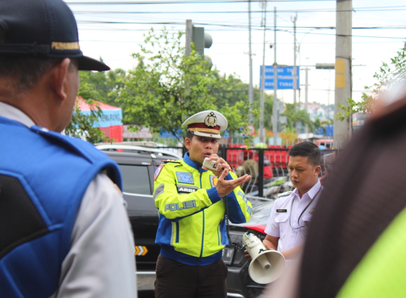 Sopir Truk Pandang Sebelah Mata Larangan Melintas ke Simpang Hanoman Semarang, Sudah 94 Tilang