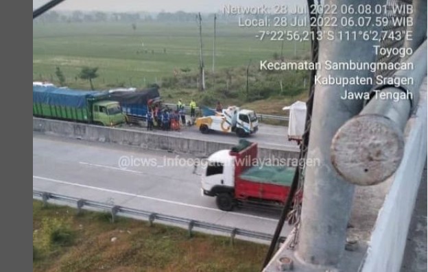 Kecelakaan Maut Truk Tabrak Truk Gandeng di Tol Sragen, Kepala Truk Hancur Sopir Meninggal di TKP