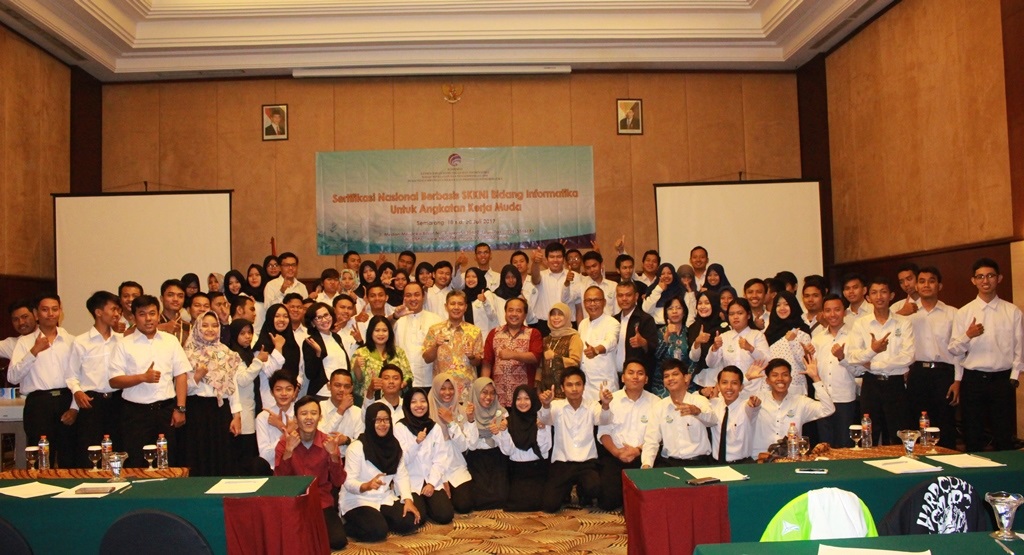 Kemenkominfo Tetapkan 68 Warga Jateng Ini Kompeten di Bidang Informatika