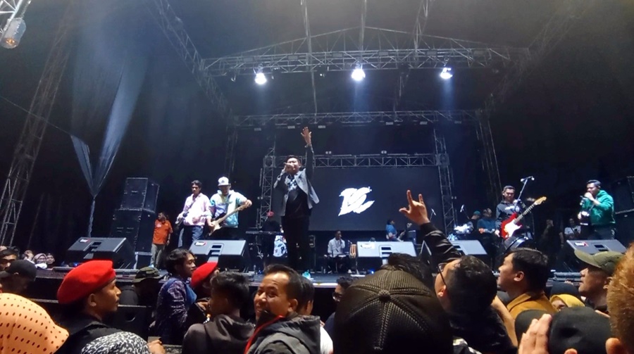 Denny Caknan Sukses Hibur Warga Bergembira di Hari Jadi ke-198 Kabupaten Wonosobo