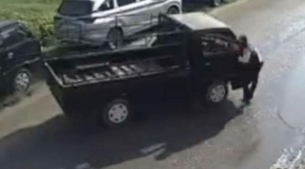 Ditabrak Pikap saat Tarik Retribusi Pasar Hewan, Pegawai Dishub Terpental ke Tepi Jalan