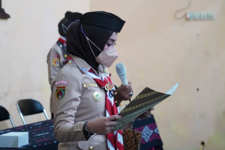 Lantik Pengurus Kwartir Ranting Pramuka Karimunjawa, Hesti: Bangkitkan Gerakan Kepanduan