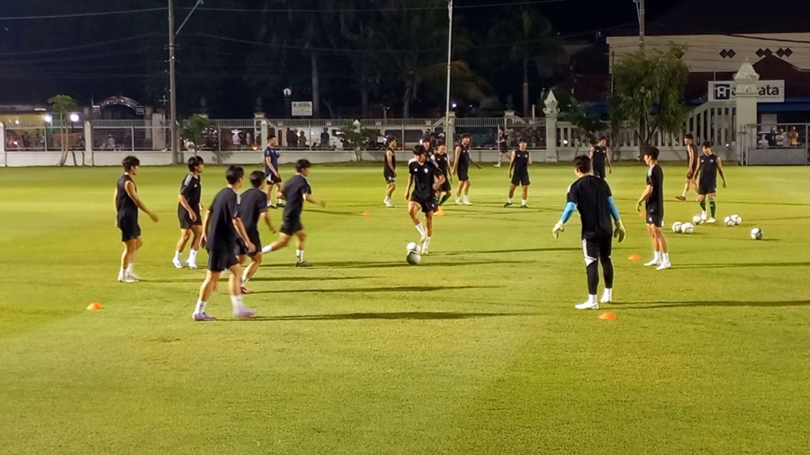 latihan-jeonbuk-hyundai-motors-fc-di-solo.jpg
