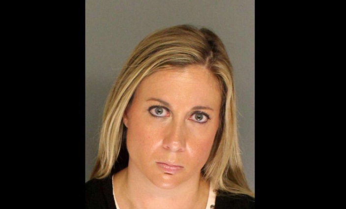 Suami Tak Mampu Layani Hasrat Seksnya, Guru Cabul Ini Ajak Beberapa Muridnya Berhubungan Intim