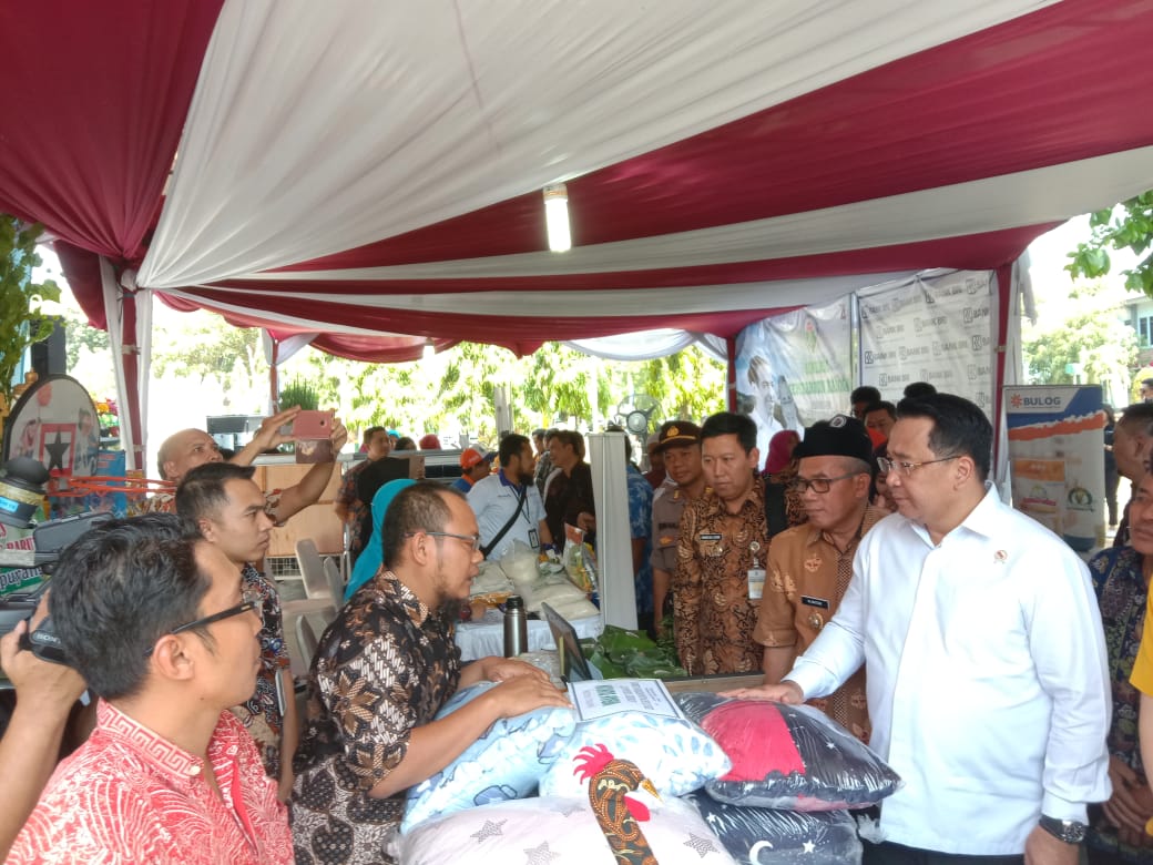 Kemendes PDTT Beri Kesempatan Kepada Pengurus BUMDes Demak Belajar ke Luar Negeri