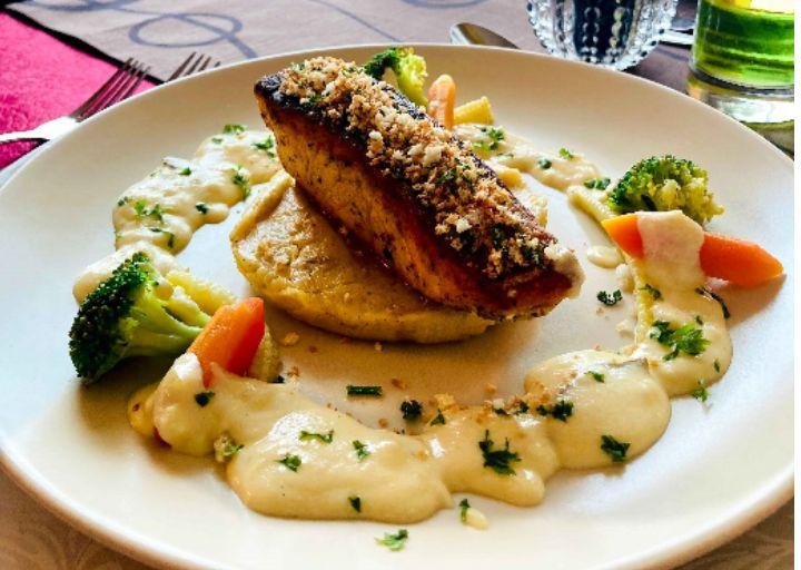 Hotel Ramai Beri Paket Dinner, Ini Promo dari Golden City Hotel and Convention Center Semarang