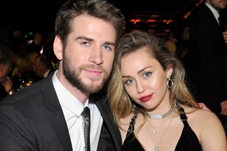 Belum Genap Setahun Menikah, Miley Cyrus dan Liam Hemsworth Putuskan Pisah