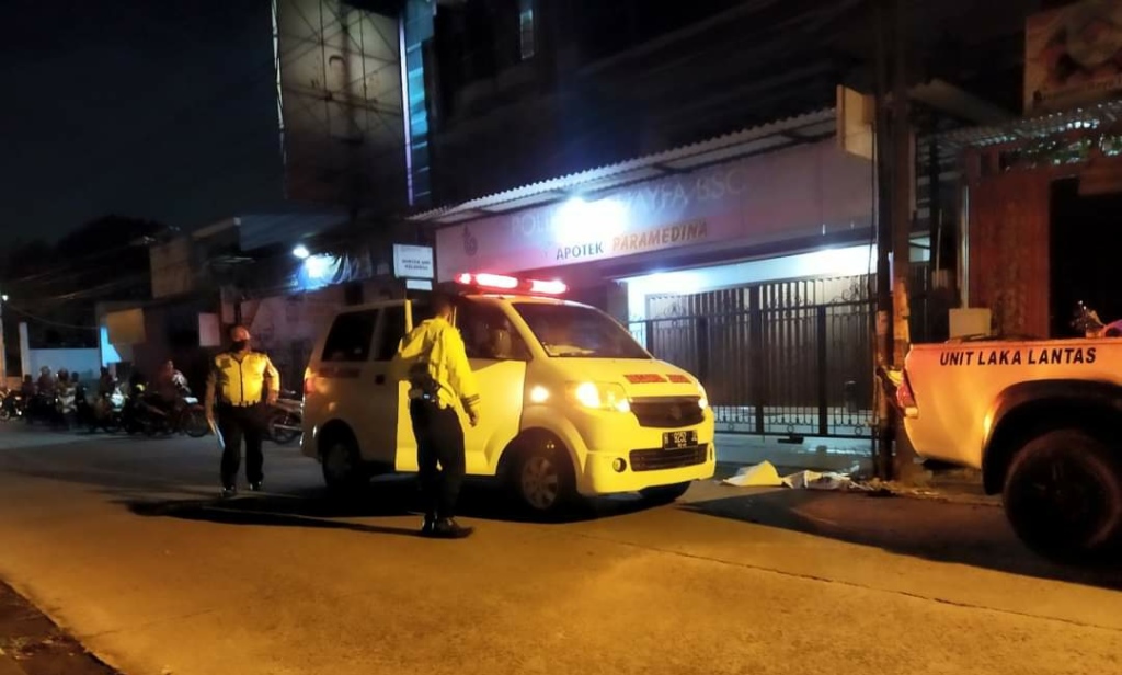 Kecelakaan Maut Semarang, Pengemudi Ojol Tabrak Tiang Telkom Tewas di Lokasi