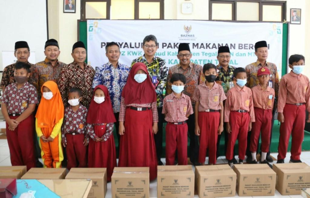 paket-makanan-sehat-dan-bergizi-dari-Baznas-Kabupaten-Tegal.jpg
