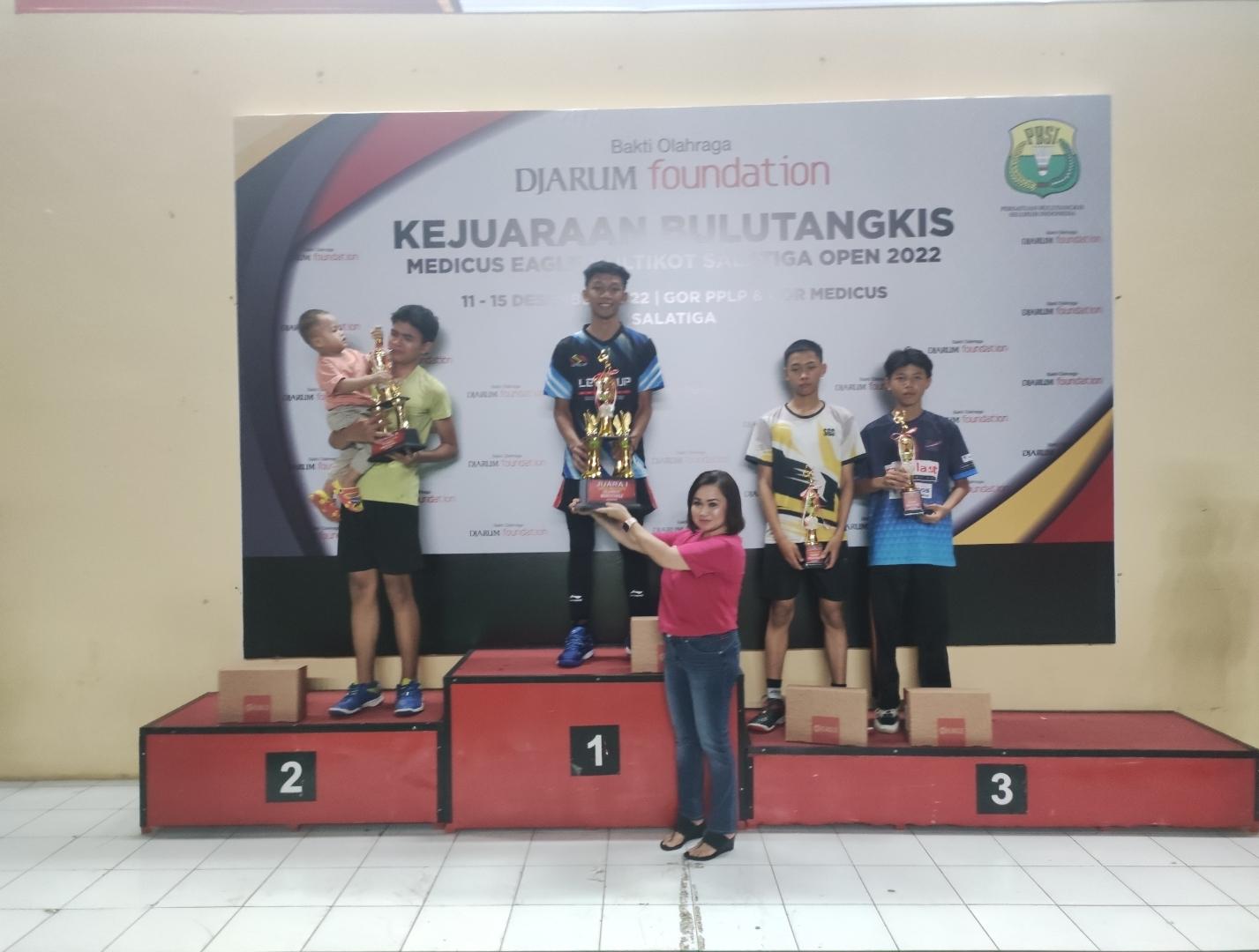 Ratusan Atlet Bulutangkis Ikuti Kejuaraan Bulutangkis Salatiga, Wildan Senang Juara 1