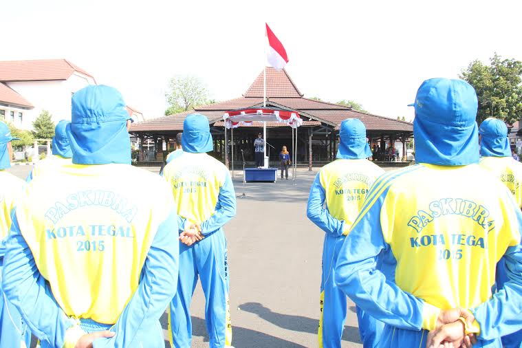 paskibra-kota-tegal-mulai-latihan-jelang-hut-kemerdekaan-ri_20150724_142607.jpg