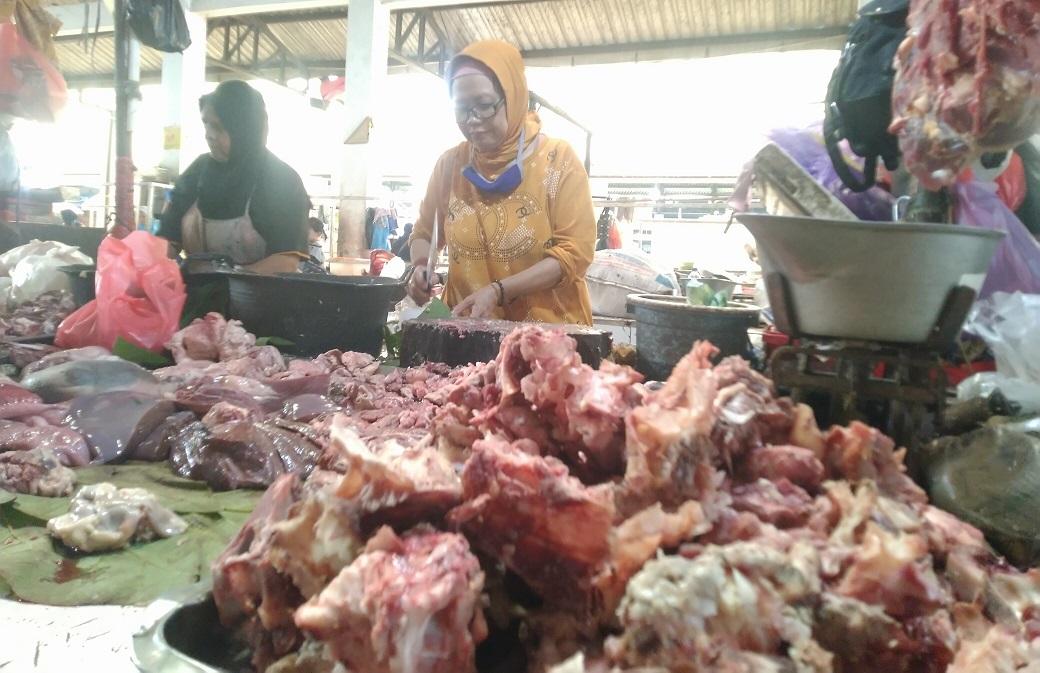 pedagang-daging-sapi2.jpg