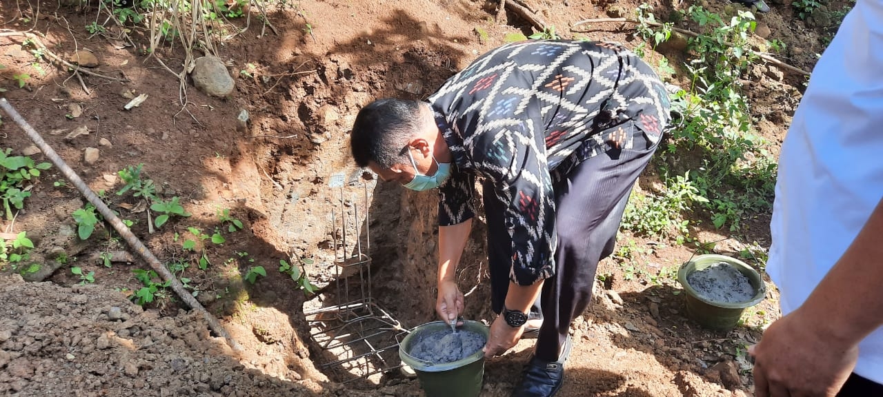 Antisipasi Longsor, Lazismu Bangun Talud Rumah Puji