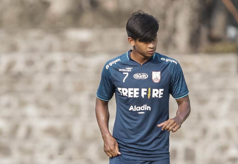 pemain-persis-solo-irfan-jauhari-24-10-2021.jpg