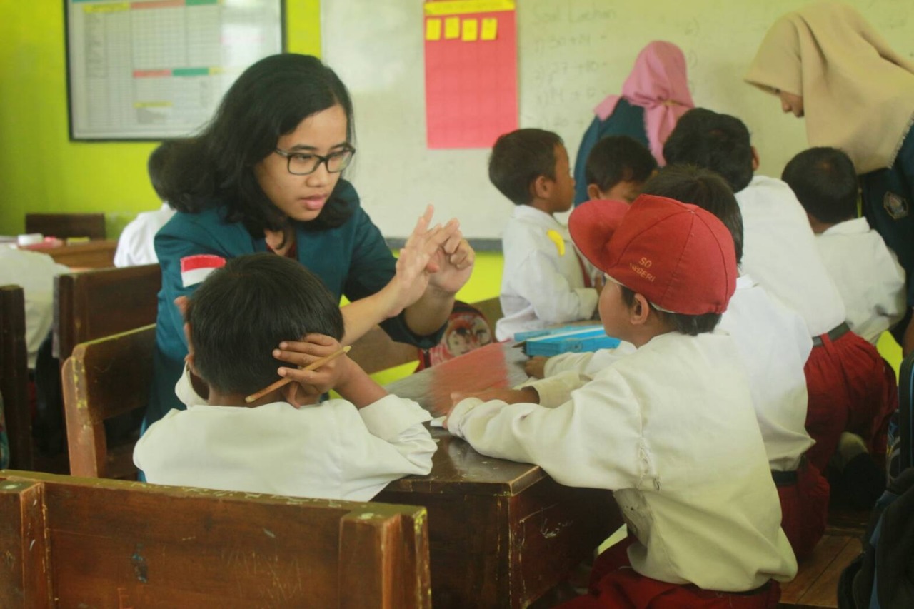 Gerakan FIB Mengajar Ajak Masyarakat Kwadungan Wonosobo untuk Peduli Pendidikan