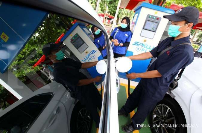 pengisian-baterai-mobil-listrik.jpg