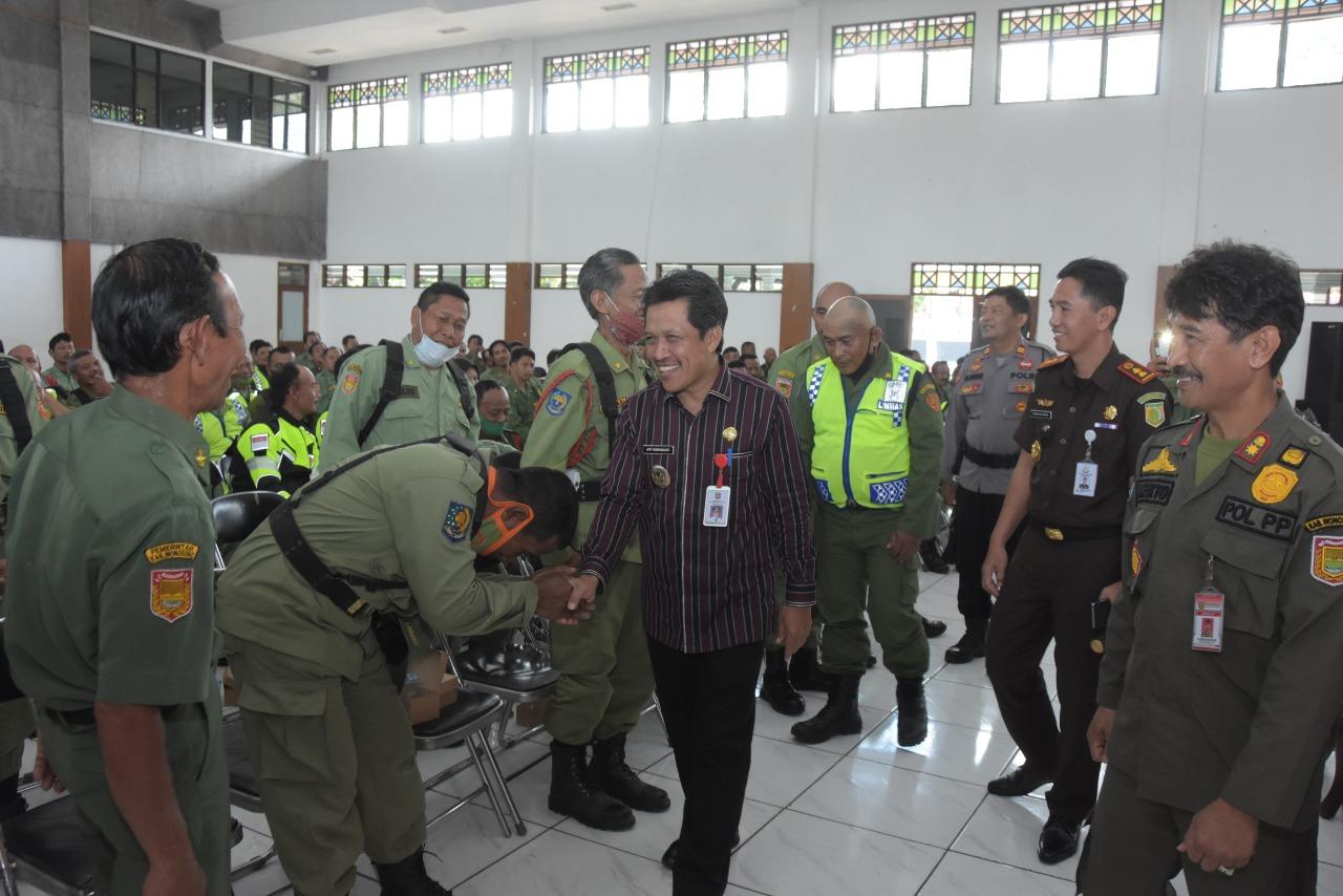 Bupati Afif Imbau Anggota Linmas Ikut Serta Pengamanan Nataru di Wonosobo