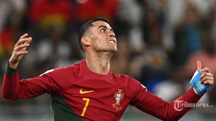 jateng/penyerang-portugal-cristiano-ronaldo-bereaksi-selama-pertandingan-sepak-bola.jpg