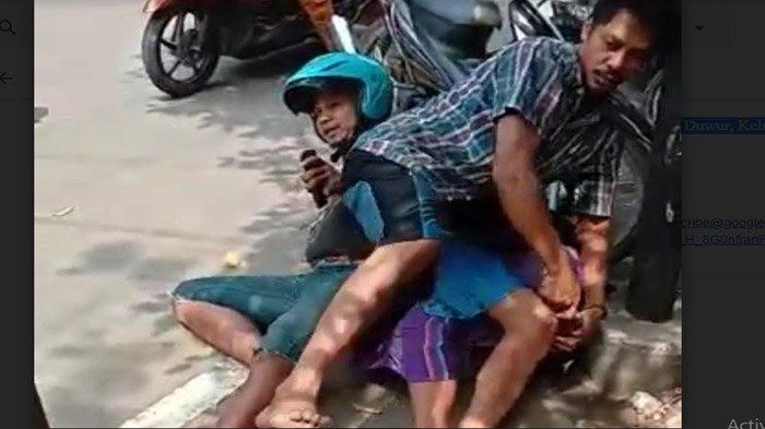 Perampok Kalung Emas Dibanting Warga ke Aspal, Dikunci Gaya Smackdown Sampai KO