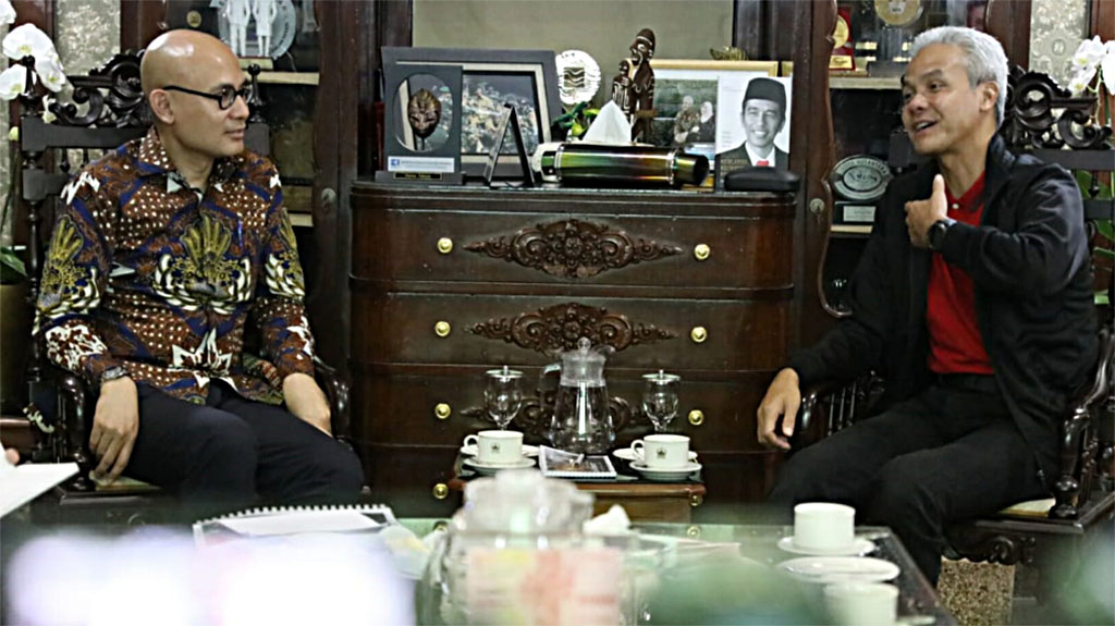 Banyak Warga Perancis Gemar Makan Warteg di Borobudur, Ini Alasan Mereka Setahun Sekali ke Indonesia