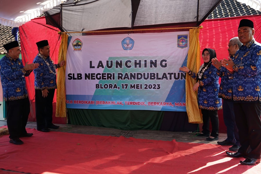 peresmian-slb-negeri-randublatung-blora.jpg