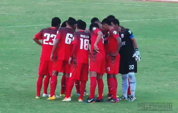 persis-1-2-arema-laga-ujicoba-25mei_20150525_191940.jpg