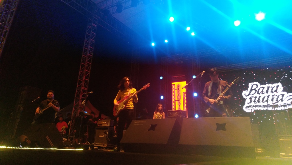 Ciri Khas Musik Folk Rock Barasuara Pukau Pengunjung Festival Bodjong Alste 2018