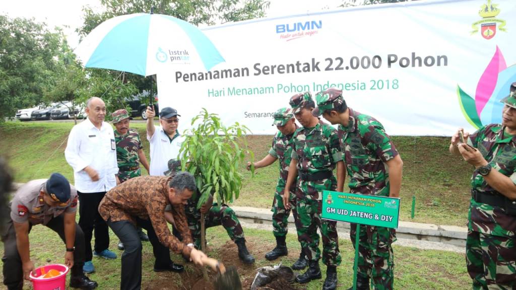 Hari Menanam Pohon, PLN UID Jateng-DIY Gandeng Kodam IV Diponegoro Tanam 1.000 Bibit