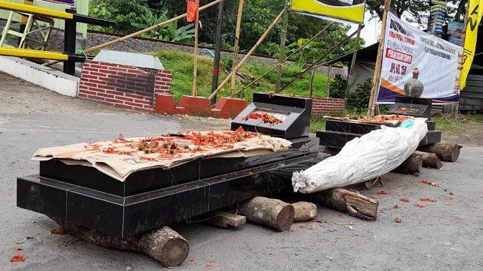 Ada Pocong Tidur di TKP Kecelakaan Kereta Api Tewaskan Polisi dan TNI di Sragen