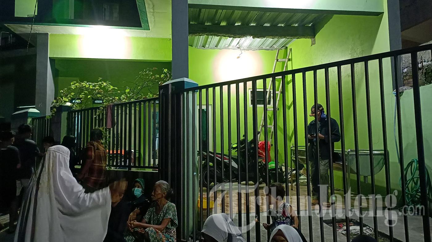 rumah-duka-bocah-sukoharjo-jatuh-dari-atap.jpg