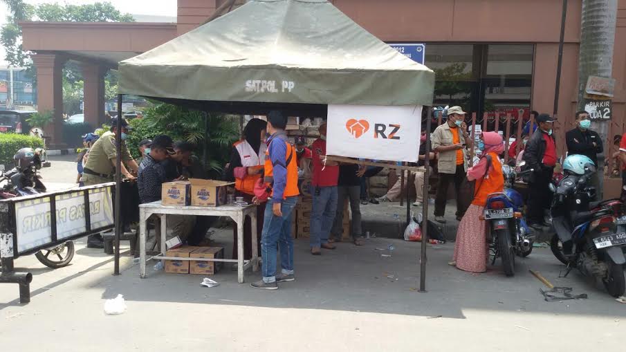 rumah-zakat-semarang-buka-posko-peduli-bencana-di-johar_20150511_213543.jpg