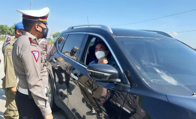 satlantas-polres-tegal-melakukan-pantauan-di-rest-area-tangguh-km-275-a-penarukan.jpg