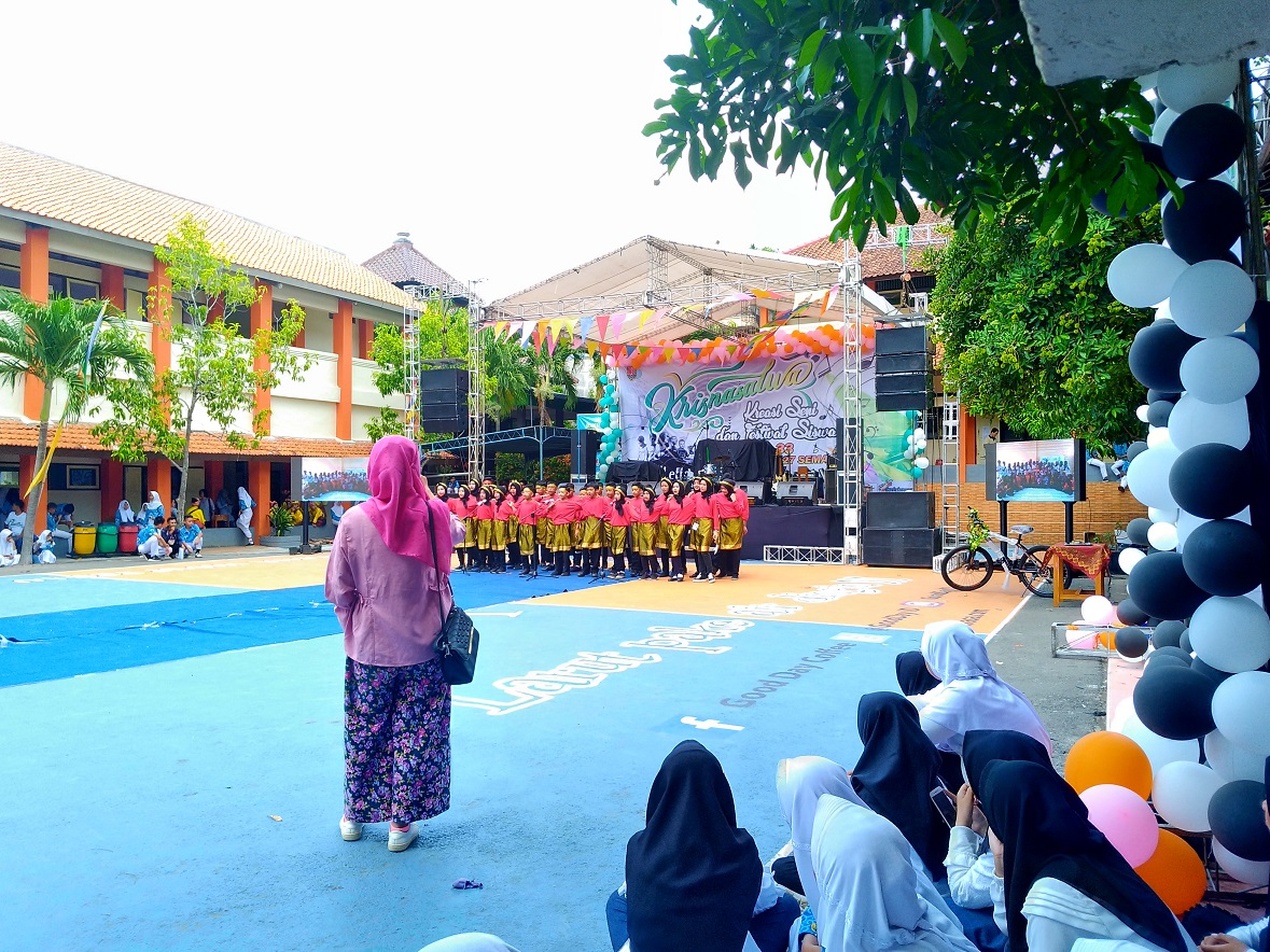 Ultah ke-33, SMPN 27 Semarang Gelar Lomba dan Undang Band Letto