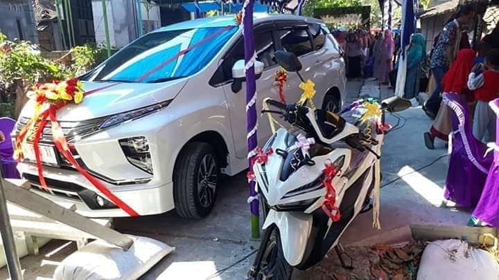 Heboh! Seserahan Mobil Xpander dan Honda Vario TKI Taiwan di Pati