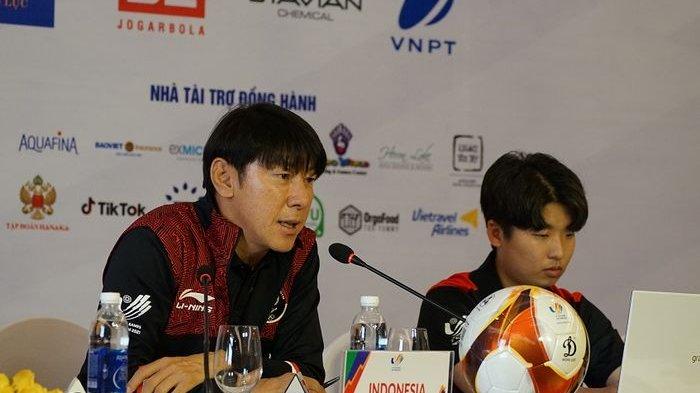 Shin Tae-yong Tantang Park Hang-seo: Lihat Saja Nanti di Stadion