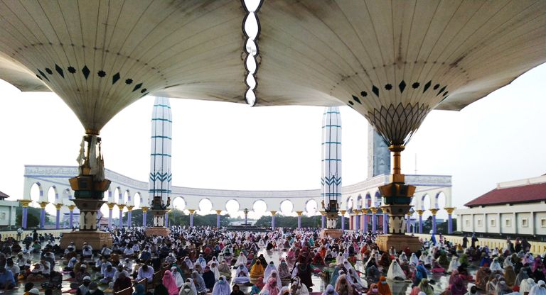 sholat-id-majt-2021.jpg