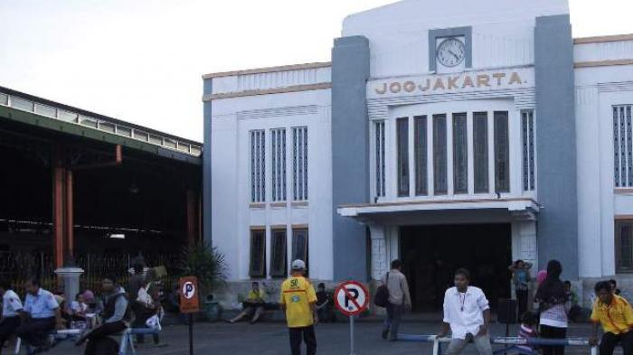 stasiun-tugu-yogyakarta_20181015_220551.jpg