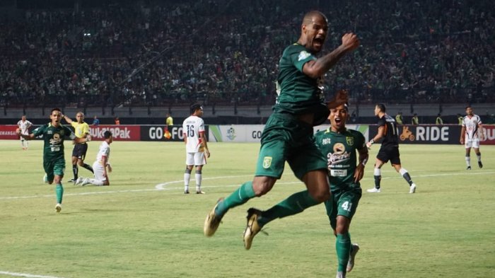 striker-persebaya-surabaya-david-da-silva_20180922_204957.jpg