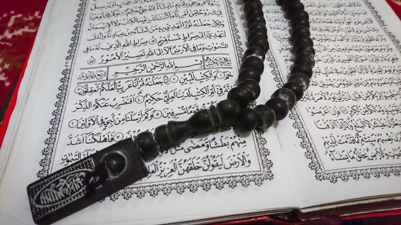 Surat Az Zukhruf Lengkap Arab Latin dan Artinya