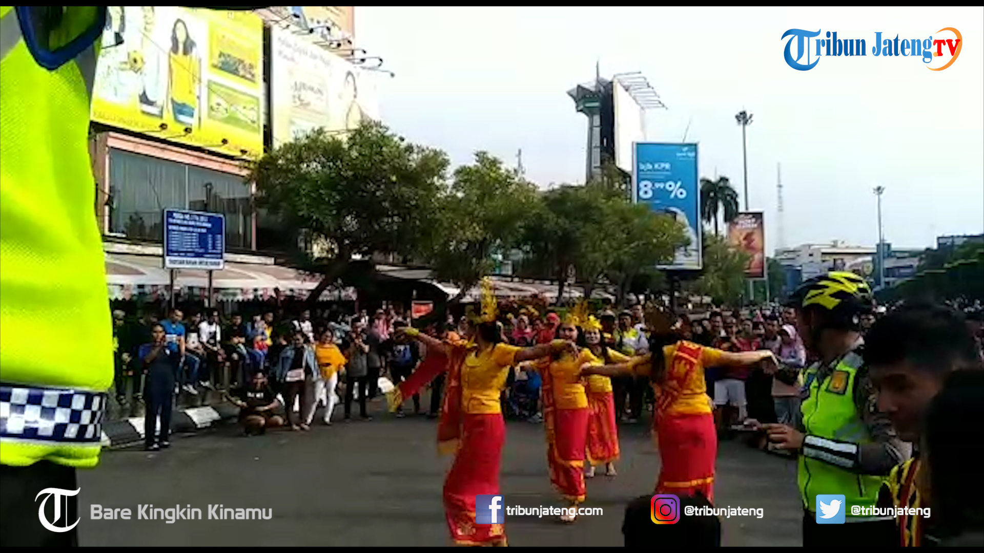 VIDEO : Tari Maena dan Tradisi Lompat Batu Dikenalkan di CFD Semarang