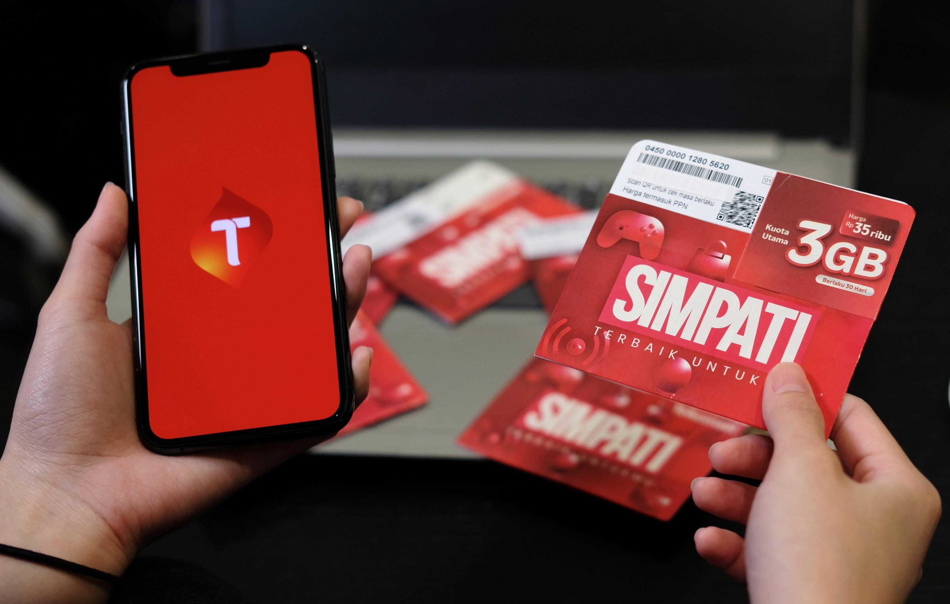 telkomselhutri1.jpg