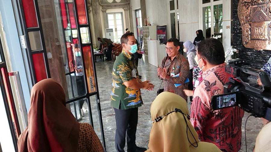 tim-kemenkes-di-balai-kota-semarang.jpg