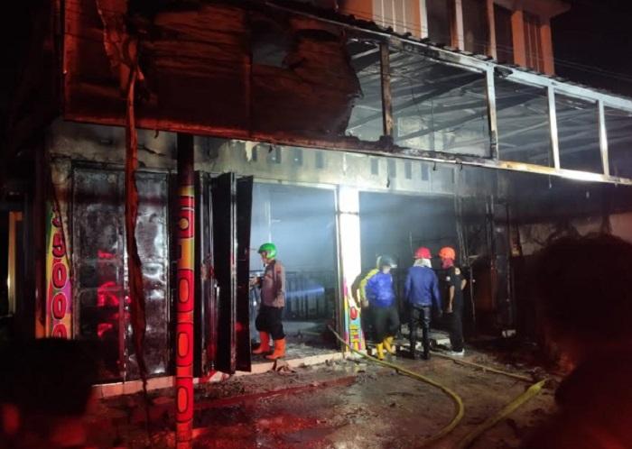 Toko Pakaian di Karangmoncol Purbalingga Terbakar, Penyebabnya Diduga Akibat Korsleting Listrik
