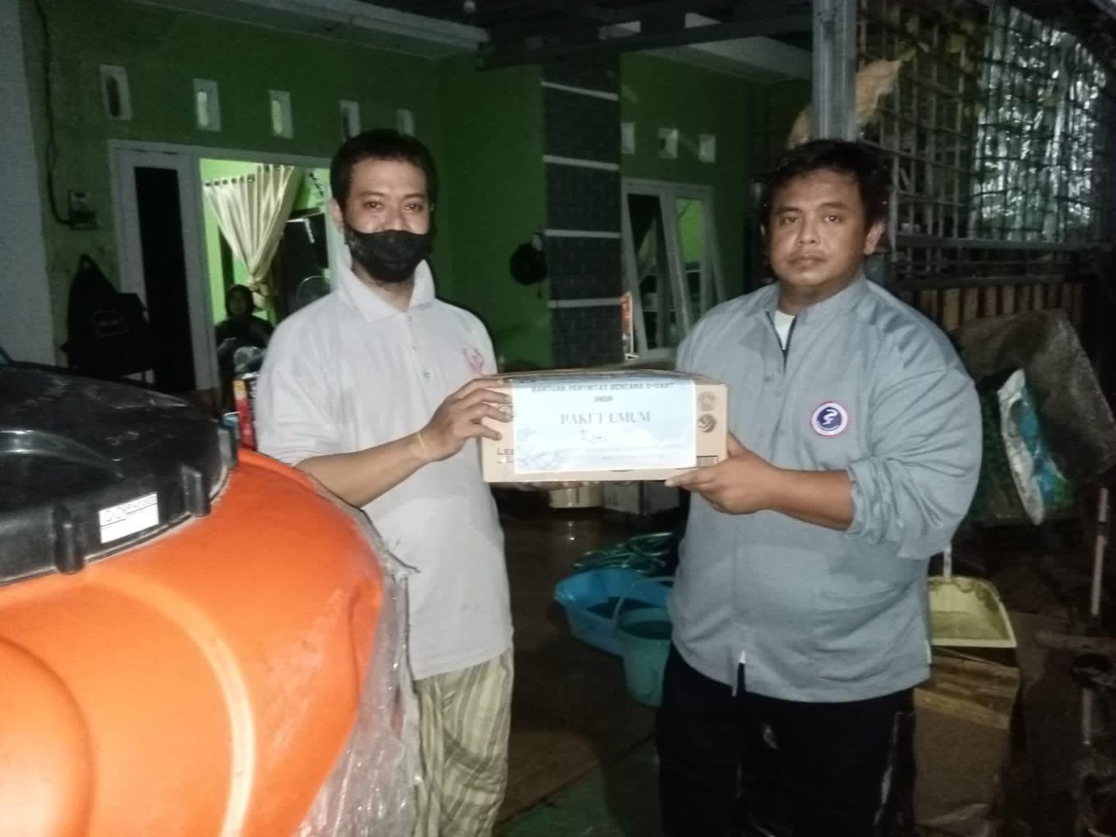 Undip Semarang Bantu Korban Banjir di Meteseh Semarang sebagai Bagian Tri Dharma Perguruan Tinggi