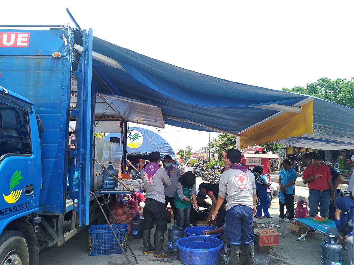 BPBD Jateng dan BPBD Kota Semarang Dirikan Dapur Umum Korban Banjir BKT