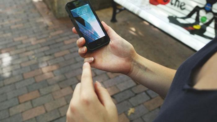 Suami Dipanggil Sayang saat Video Call dengan Perempuan, Istri Rebut HP Malah Ditendang