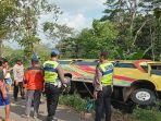 20250708-bus-terguling-di-kudus.jpg